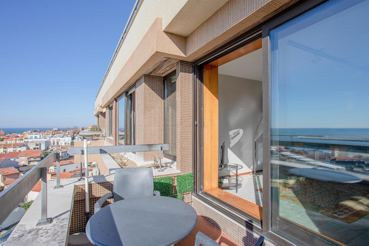 Liiiving In | Sea & River View Apartamento